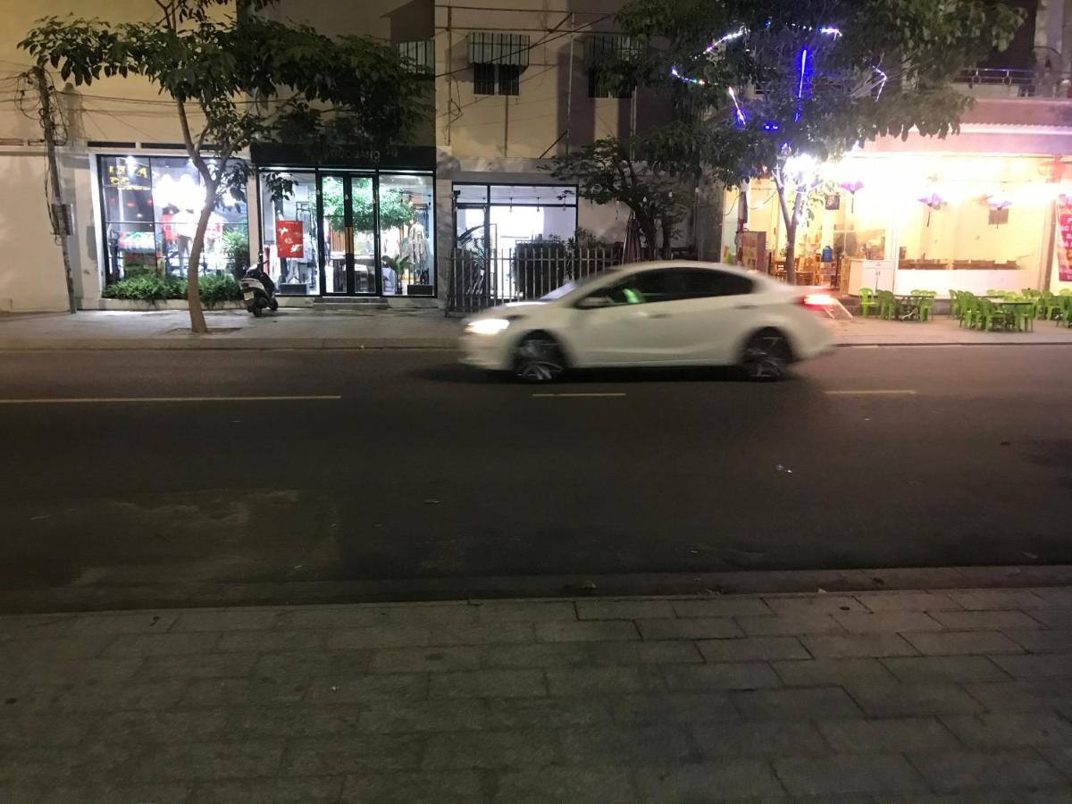 ホテル ストロー ハット ニャチャン エクステリア 写真